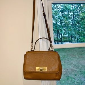 𝙈𝙞𝙘𝙝𝙖𝙚𝙡 𝙆𝙤𝙧𝙨 𝘾𝙧𝙤𝙨𝙨 𝘽𝙤𝙙𝙮 𝘽𝙖𝙜